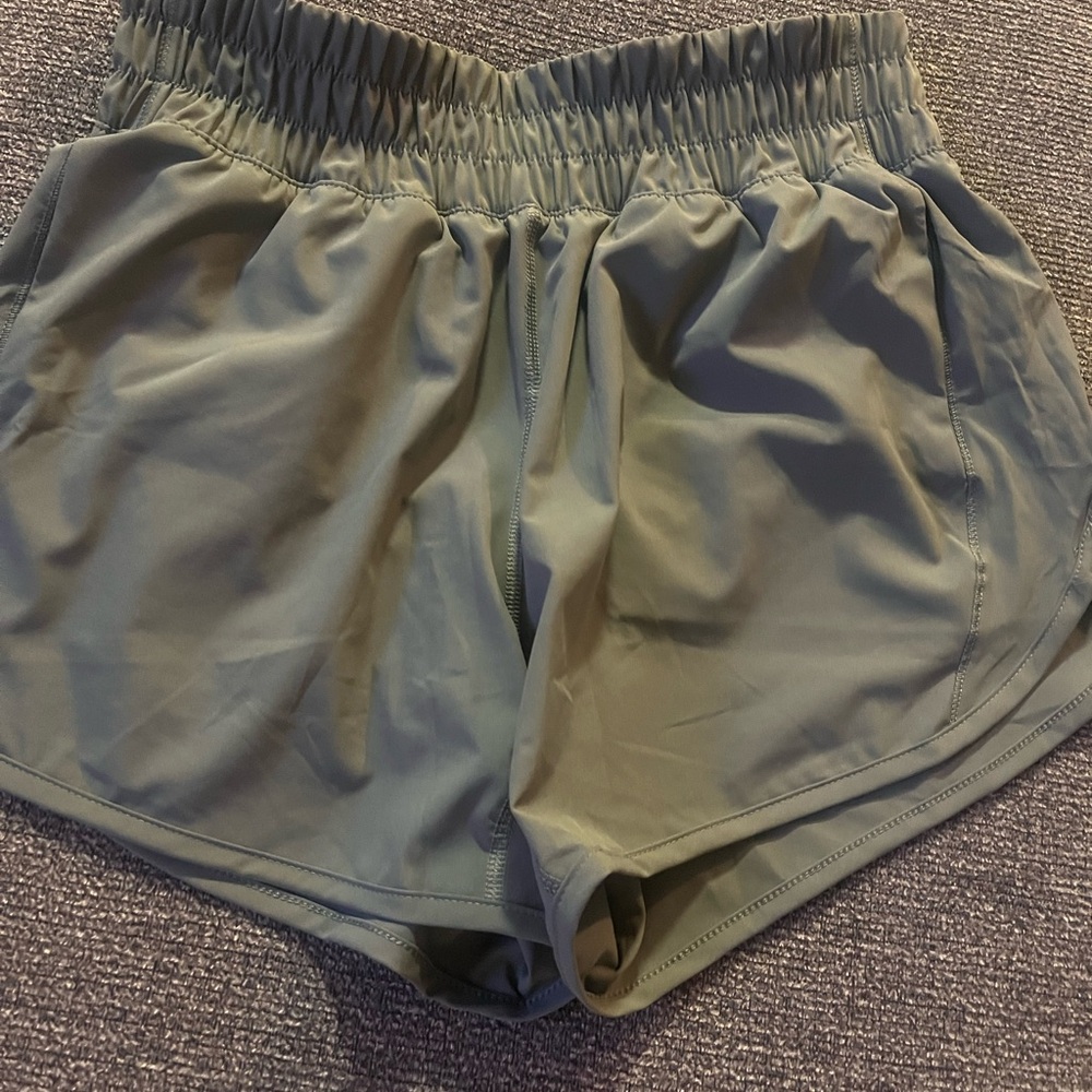 Green Skorts with Elastic Waistband and Moisture-Wicking Fabric